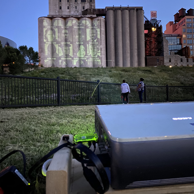 Because it’s a public performance, it was important that the projection autoplays in a loop, with nothing to interrupt the Black Lives Matter message